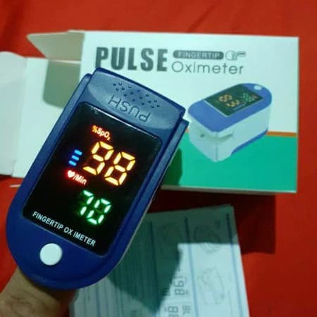 Oximeter Fingertip Pulse SpO2 Pengukur Kadar Oksigen